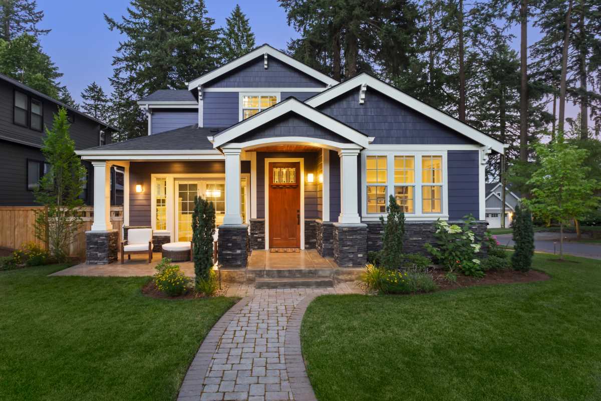 Effective Ways to Preserve the Beauty of Your Home's Siding